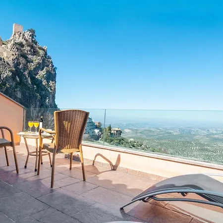 & Sierra De 4* Szálloda