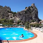 & Sierra De 4* فندق 4*