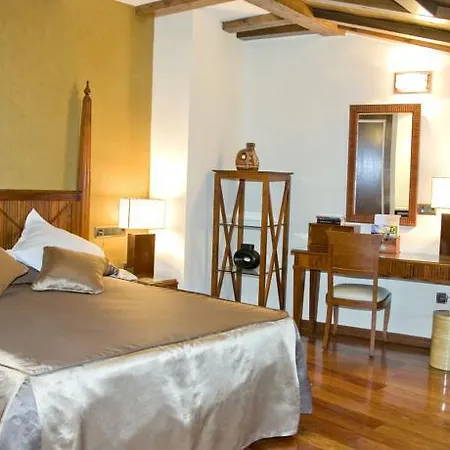 & Sierra De 4*