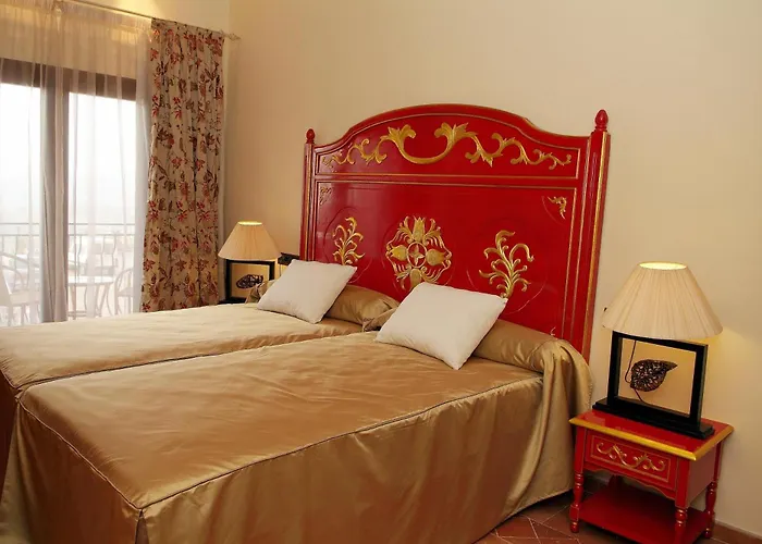 & Sierra De 4* Szálloda
